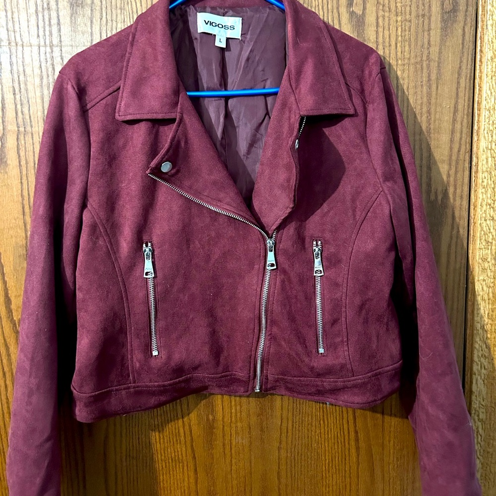 Burgundy zip up jacket with pockets